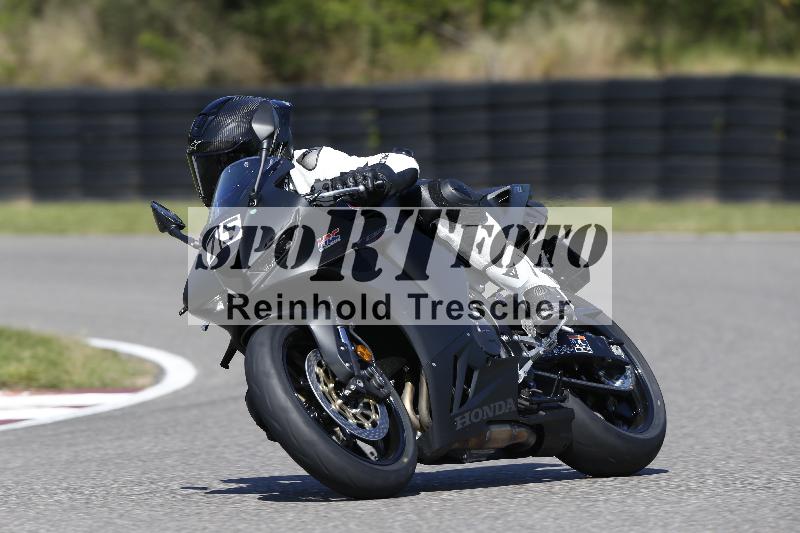 Archiv-2025/48 25.08.2025 Cornu Master School ADR/gruen-vert/75